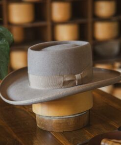 Rustic Rider Felt Pork Pie Cowboy Hat in Beige